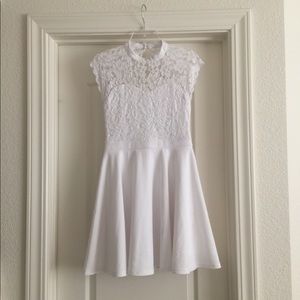 Lace backless dress with sweetheart neckline